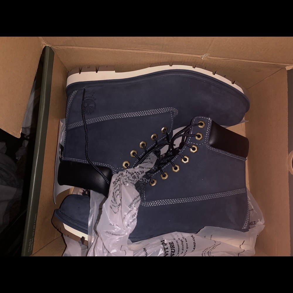 Timbs dark blue size 10.5